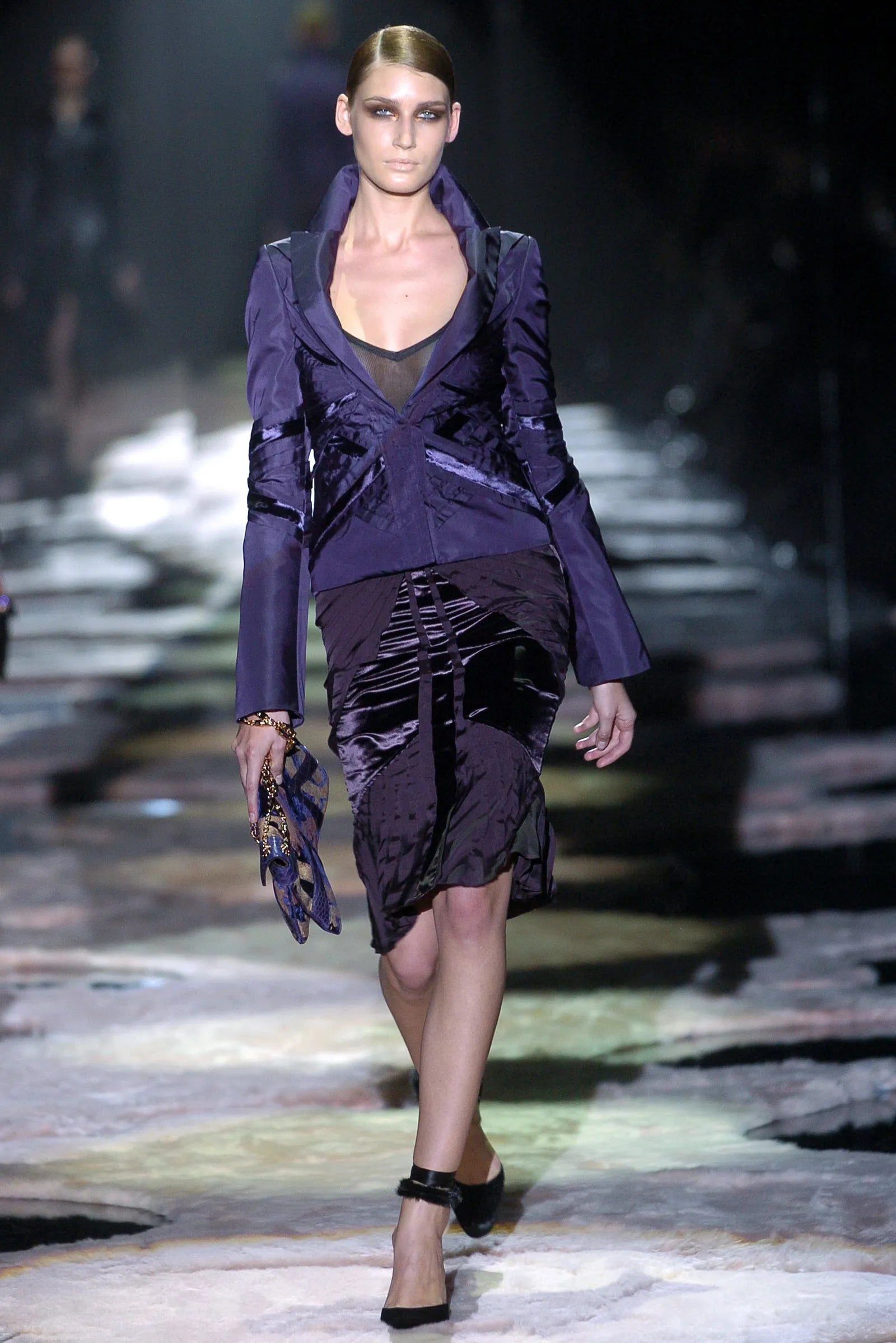 Gucci by Tom Ford Spring/Summer 2004 Cut-Out Bow Neck Dress