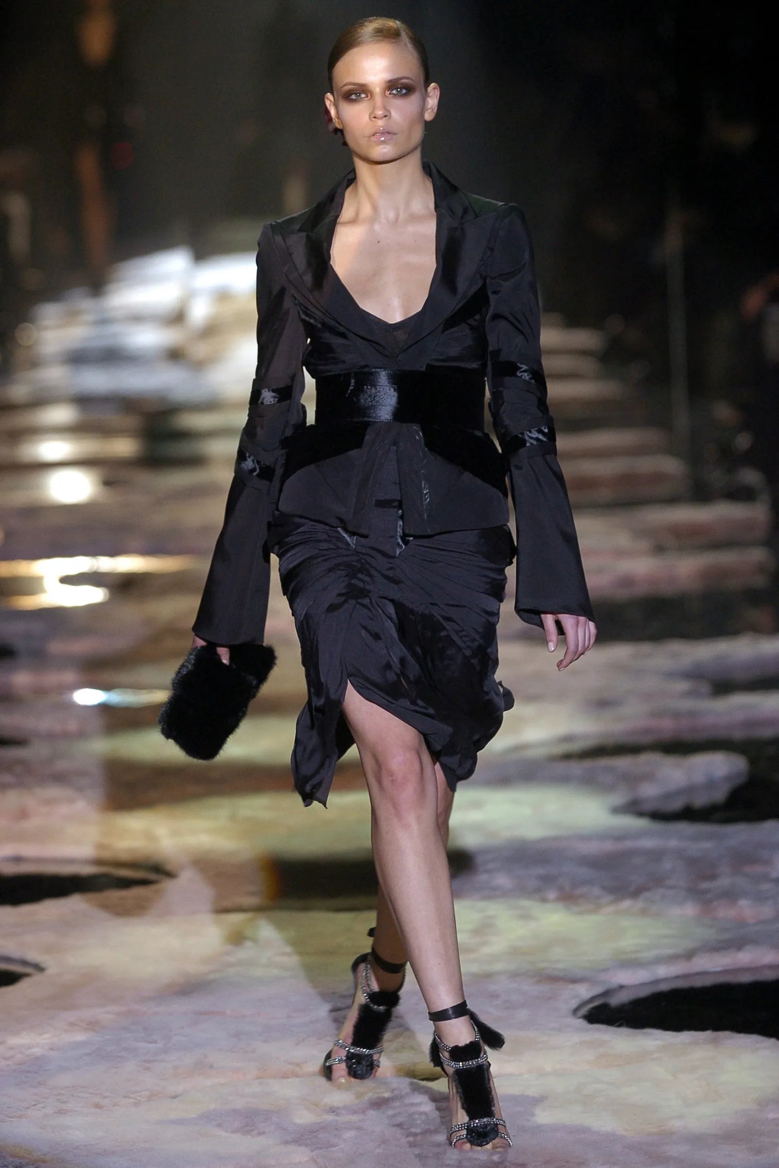 Gucci by Tom Ford Spring/Summer 2004 Cut-Out Bow Neck Dress